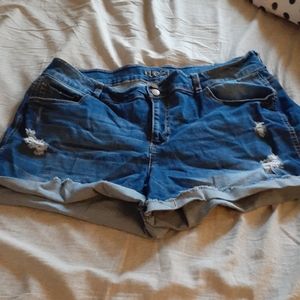 Rue 21 size 22 Jean shorts